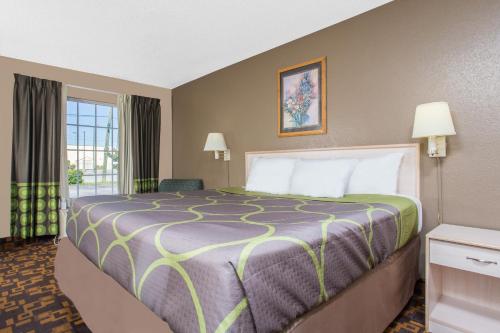 Super 8 By Wyndham Antioch/Nashville South East in Anticoch (TN)