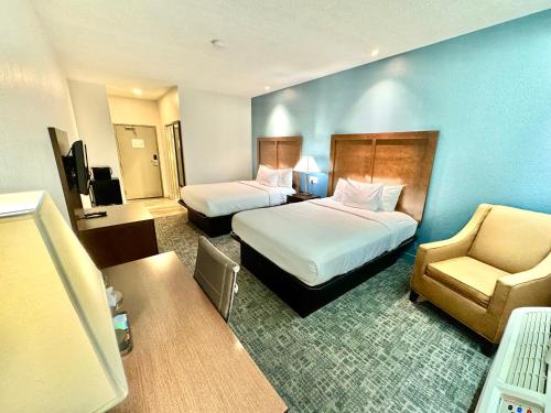 Queen Room with Two Queen Beds - Non-Smoking