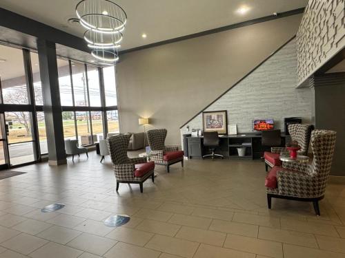 Lobby, Ramada by Wyndham Tuscaloosa in Tuscaloosa (AL)