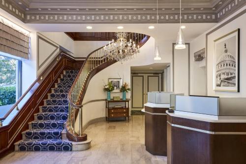Phoenix Park Hotel in Washington, USA