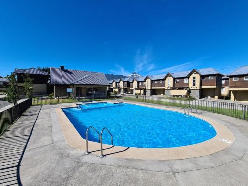 Three-Bedroom House image 10