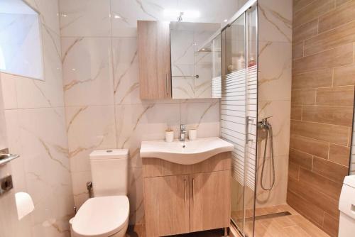 Adams Suite 2 Adams Suite 2