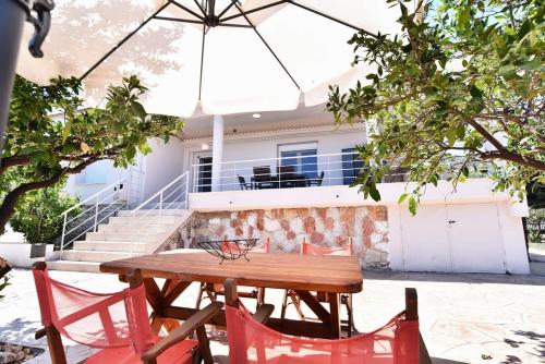 Adams Suite 2 Adams Suite 2