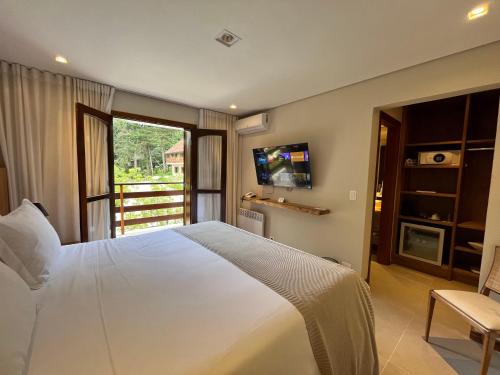 Deluxe Double Room image 5