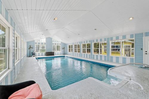 Master Suite Relaxing Retreat Pool, Spa, Art Studio, Breakfast