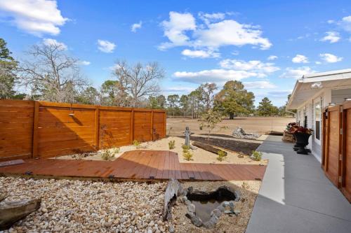 Master Suite Relaxing Retreat Pool, Spa, Art Studio, Breakfast