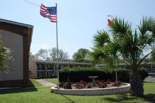 Apple Tree Inn in Lindale, USA