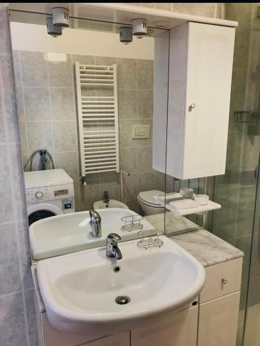 Apartment Paola in Porta Venezia, Milano (foto 3)