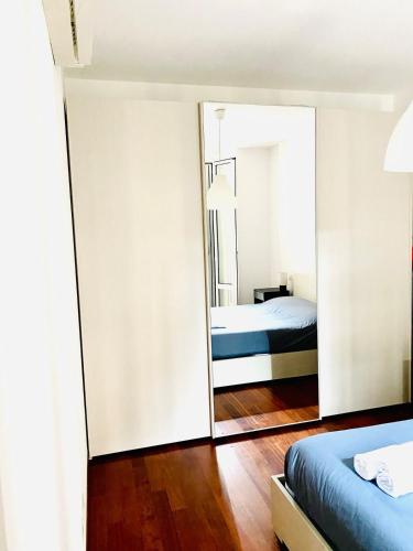 Apartment Paola in Porta Venezia, Milano (foto 8)