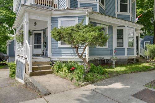 Quaint Beverly Townhome Walk to Beach and Downtown! - image 8