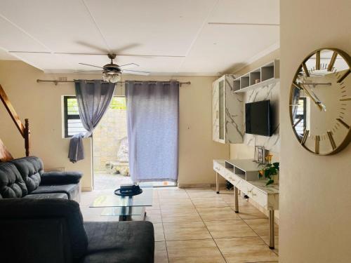 09 Windsor Place in Uvongo Beach