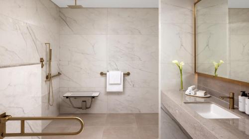 Studio King Room with Kitchenette and City View room in Intercontinental Residences Business Bay L.L.C