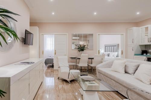 ISG Apartments Jose de Velilla Centro Parking, Sevilla