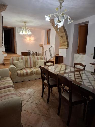 アッシジ Appartamento Ca' di Leo 4つ星 シングルルーム レストラン