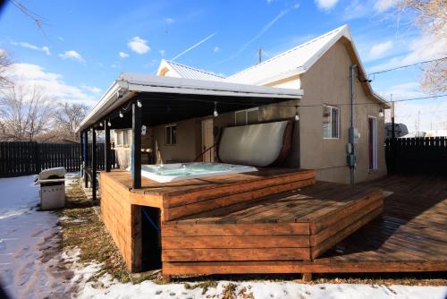 Smart House [HotTub/Pets/420] in Northeast Park Hill