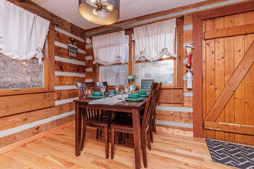 Whiskey Run Cabin, Spectacular Mountain Views in Bryson City, USA