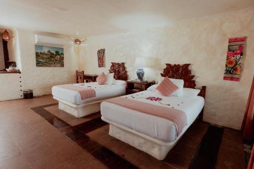 2 double beds