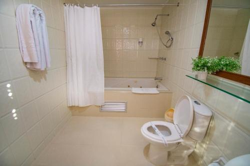 Junior Suite with Balcony image 5