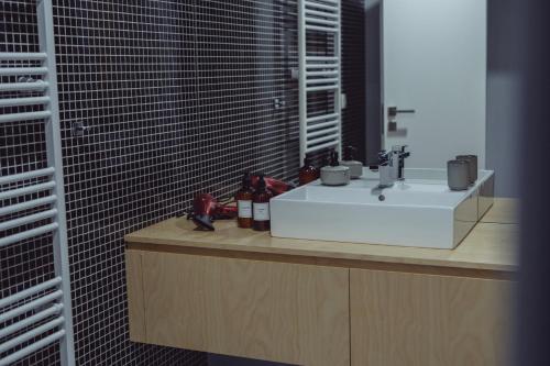 Premium Loft ǀ 2-Bedrooms, AC, 85 sqm, Free Parking, Bratislava (foto 4)