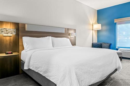 Holiday Inn Express & Suites - Detroit Northwest - Livonia, an IHG Hotel in Livonia, USA