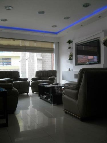 Shared lounge/TV area, Gran Hotel Napoleon in Ambato