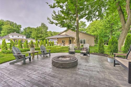 . Shipshewana Guest House with Fire Pit!