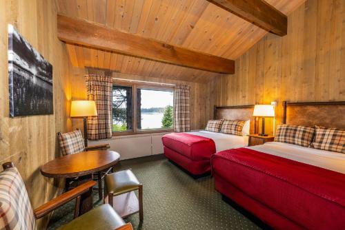 . Glacier Bay Lodge
