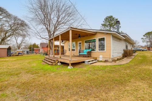 Crappie Fishing On Site! Lake Tawakoni Escape in Wills Point