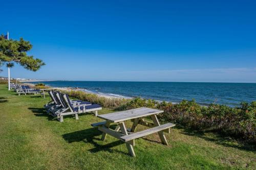 Seaside Cottages - Cottage 01 - Coastal Haven Seaside Cottages - Cottage 01 - Coastal Haven