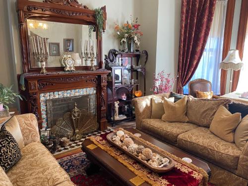 Vineyard Mansion B&B - image 11