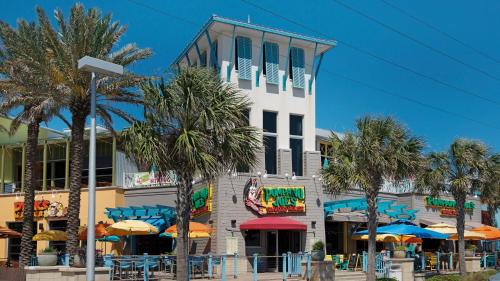 Laketown Wharf 335! 1 BD 2 Bathroom with Amazing Amenities - image 11