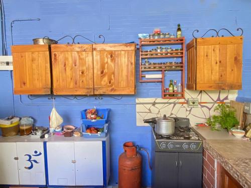 Habitación grupal ideal para amigos o familia con acceso al rio y wifi