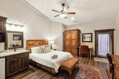 Zion Cliff Lodge