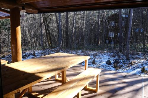 北軽井沢の浅間山麓に佇む本格カラオケとサウナ付きログハウス, Tsumagoi (foto 10)