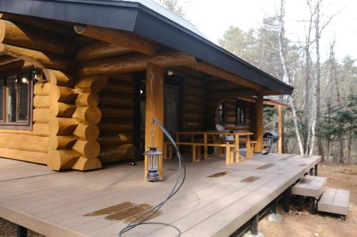 北軽井沢の浅間山麓に佇む本格カラオケとサウナ付きログハウス, Tsumagoi (foto 8)