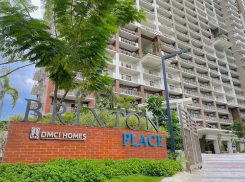Brixton Place, Manila