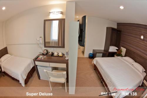 Basic Triple Room image 1