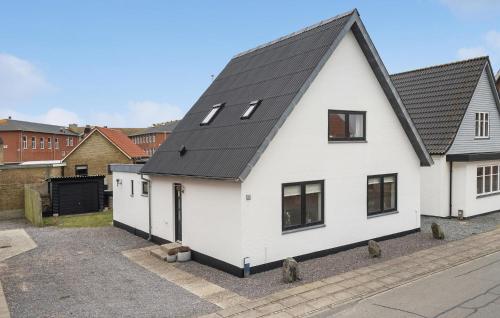 Cozy Home In Thyborøn With Wifi