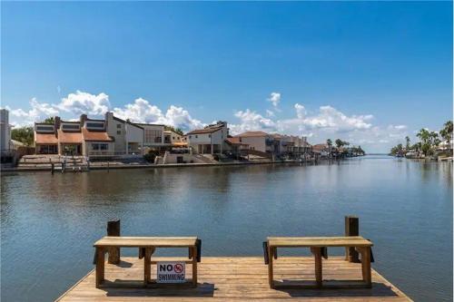 3 bedroom 3 bath Condo