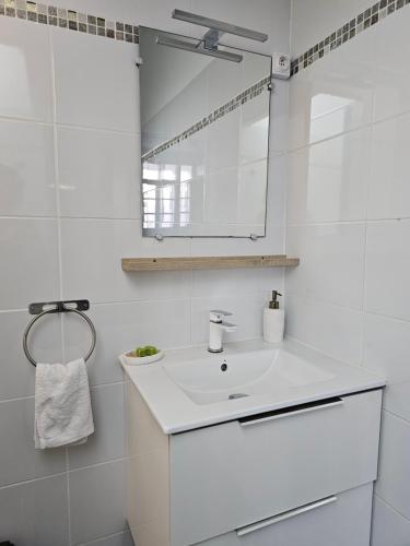 Baño, Perle proche gare maritime et croisières (Perle proche gare maritime et croisieres) in Baimbridge