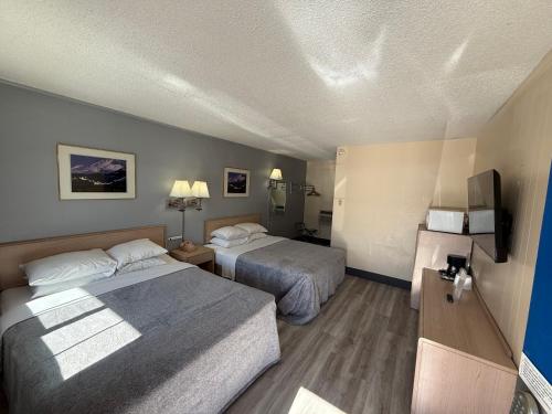 A1 Choice Inn - image 10