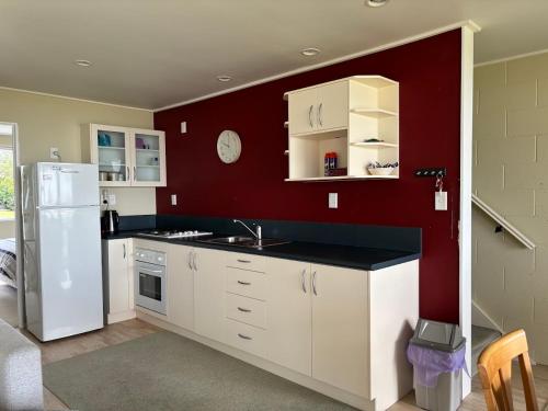 Hosts on the Coast Paradise on Pipi in วางกามาตา