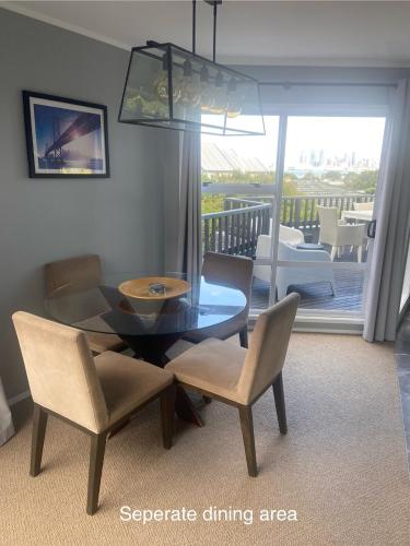 Modern apartment & harbour views, Auckland (fotografie 6)
