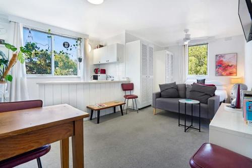 Great Things Come in Small Packages - Fitzroy Apt in Carlton