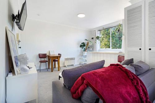 Great Things Come in Small Packages - Fitzroy Apt in Carlton