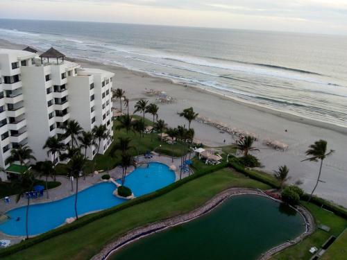 Mayan Vidanta PLAYA departamento 4 albercas - image 4