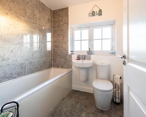 Modern 4 bed house perfect for contractors with free parking, Manchester (fotografie 7)