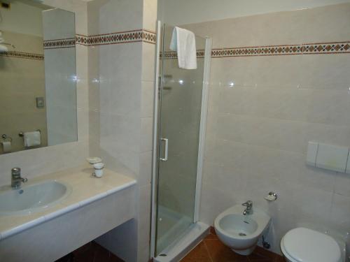 Bathroom, Hotel Paris in Castel Goffredo