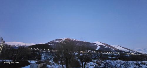 周邊環境, Квартира in 傑爾穆克