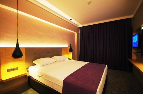 Candan Citybeach Hotel - image 6